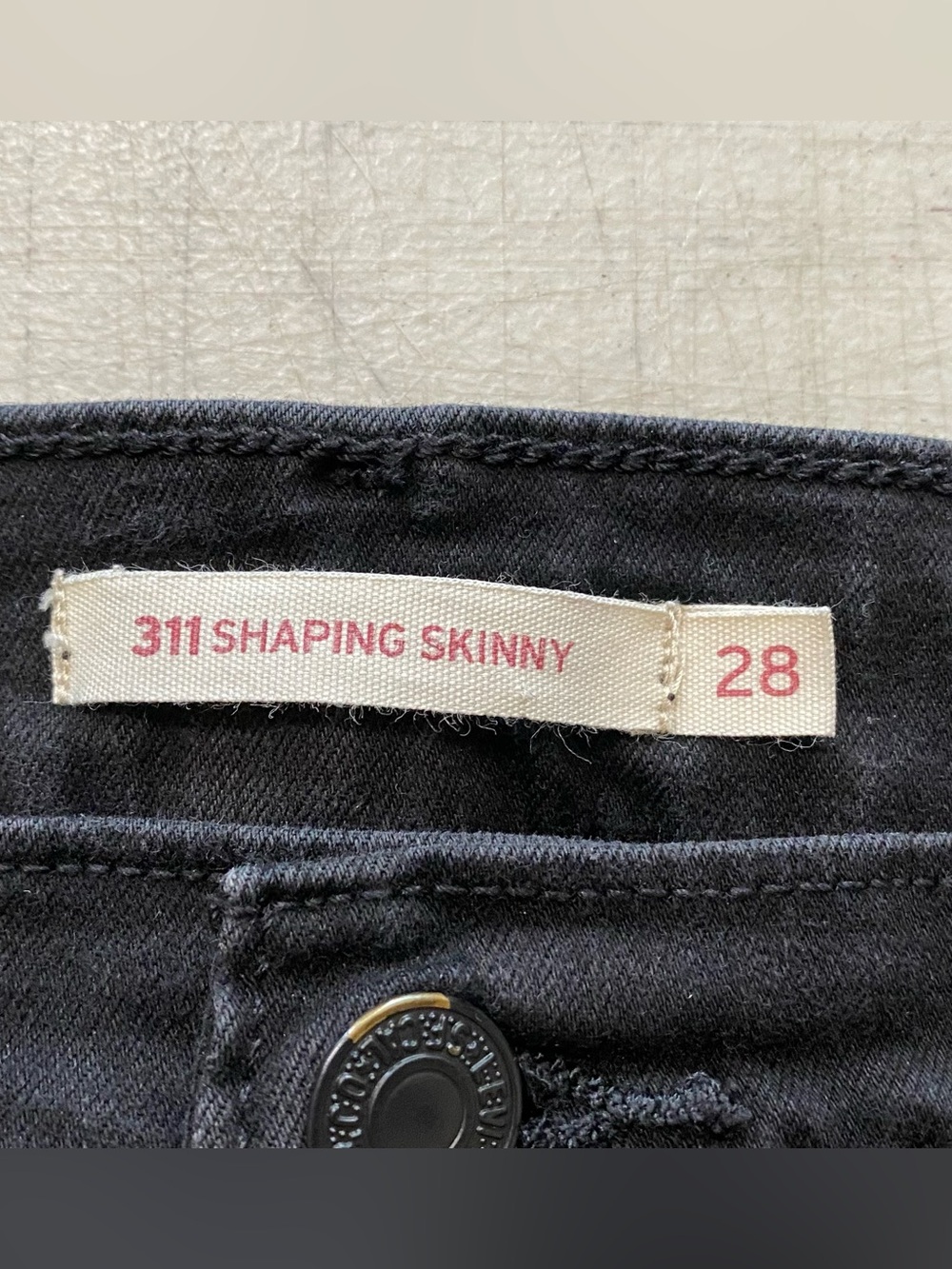 Levi’s 311 shaping skinny Women's Black Slim Fit Jeans - Picture 2 of 10